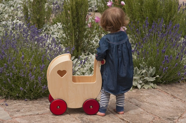 MOOVER Toys - Kindergarten Holz-Puppenwagen (natur) / dolls pram natural